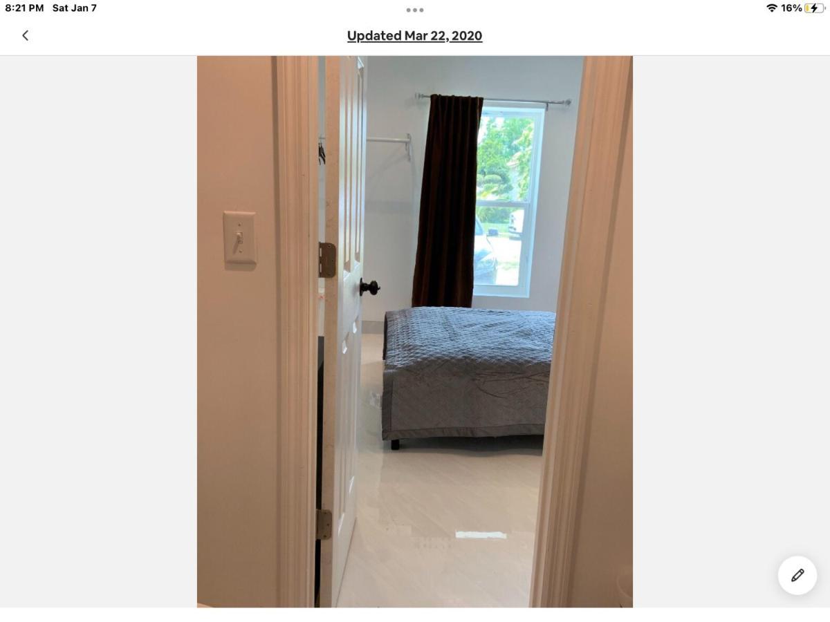 Room & Private Bathroom 布卡拉顿 外观 照片